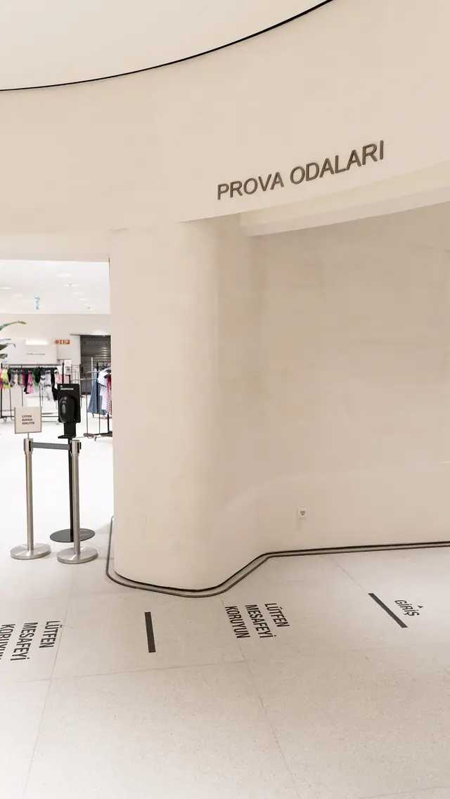 Fitting room entrance
